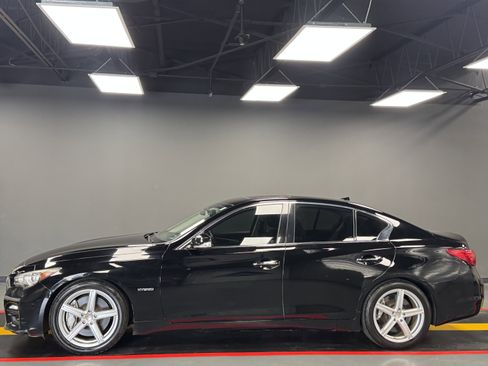 Used 2014 INFINITI Q50 Sport w/ Deluxe Technology Package image 3