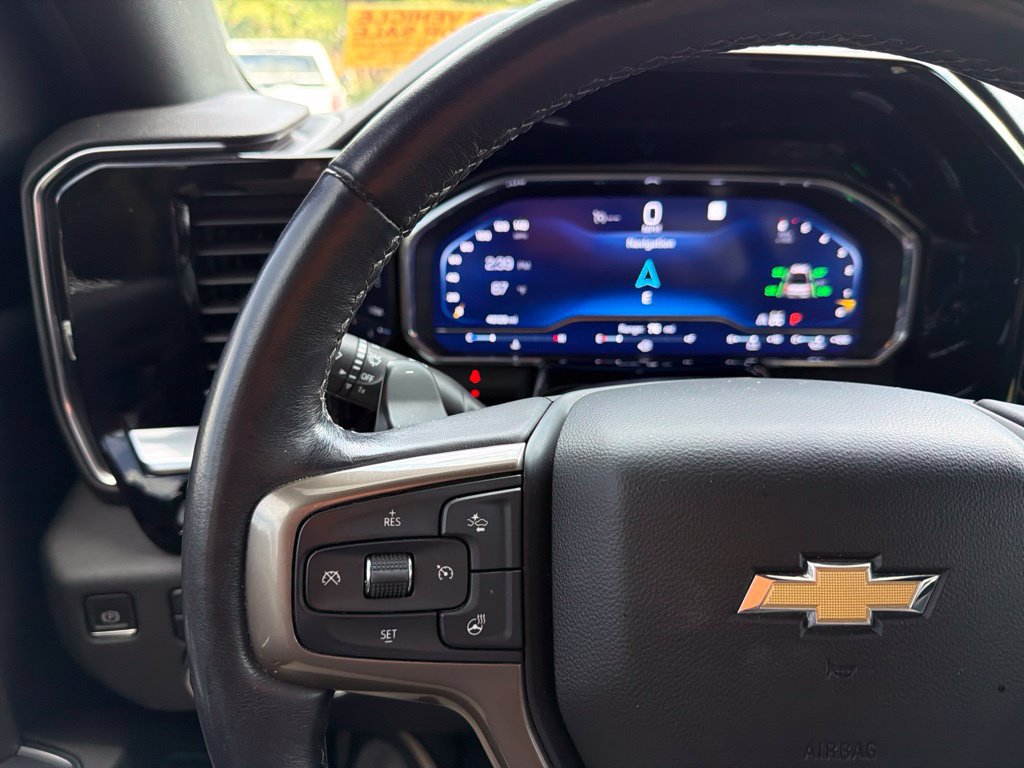 Used 2022 Chevrolet Silverado 1500 High Country w/ High Country Premium Package AWD/4WD image 8