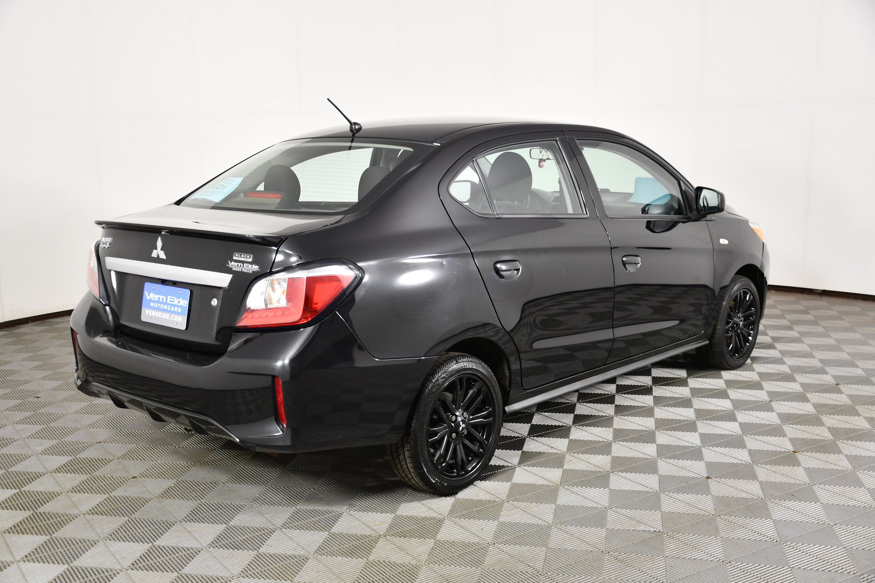 Used 2022 Mitsubishi Mirage G4 Black Edition FWD image 6