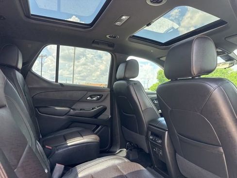 Used 2023 Chevrolet Traverse High Country w/ LPO, Floor Liner Package FWD image 12