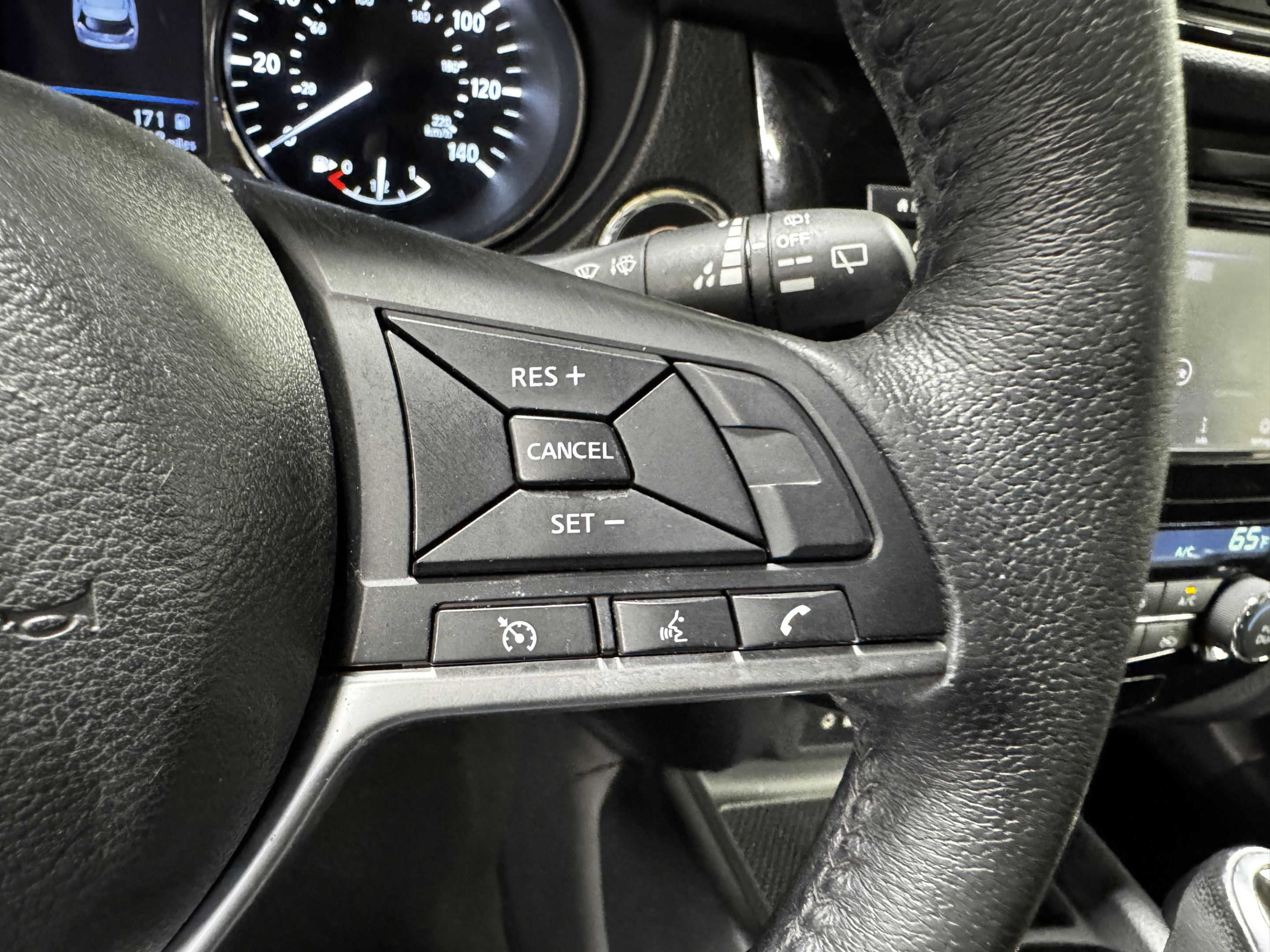 Used 2019 Nissan Rogue SV FWD image 20