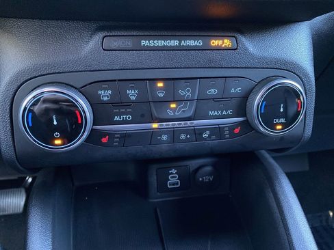 Certified 2025 Ford Escape ST-Line image 21