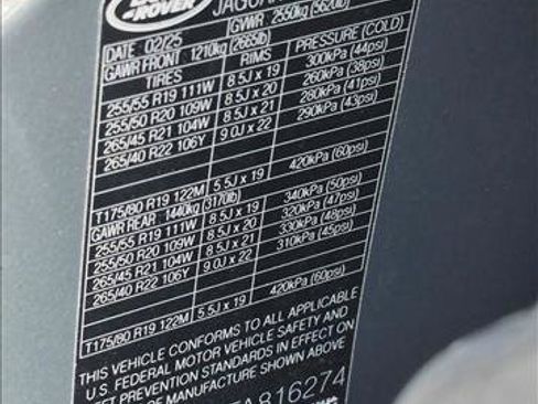 Used 2026 Land Rover Range Rover Velar S AWD/4WD image 23