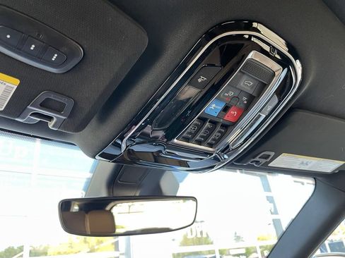 Used 2023 Jeep Grand Cherokee Summit w/ Luxury Tech Group V AWD/4WD image 23