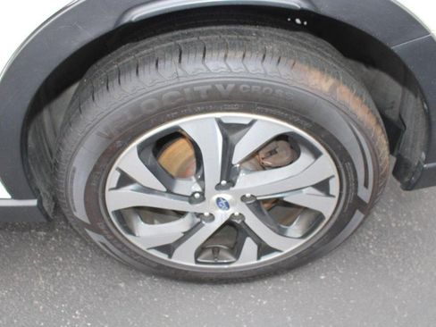 Used 2022 Subaru Outback Touring image 8