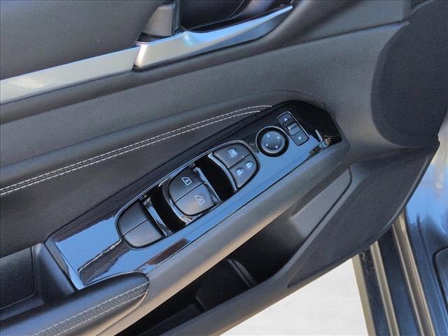 Used 2022 Nissan Altima 2.5 SL FWD image 11