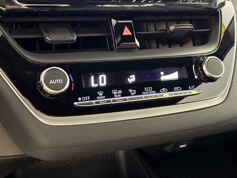 Used 2026 Toyota Corolla SE FWD image 20