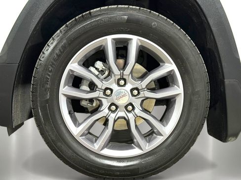 Used 2022 GMC Terrain SLT image 11