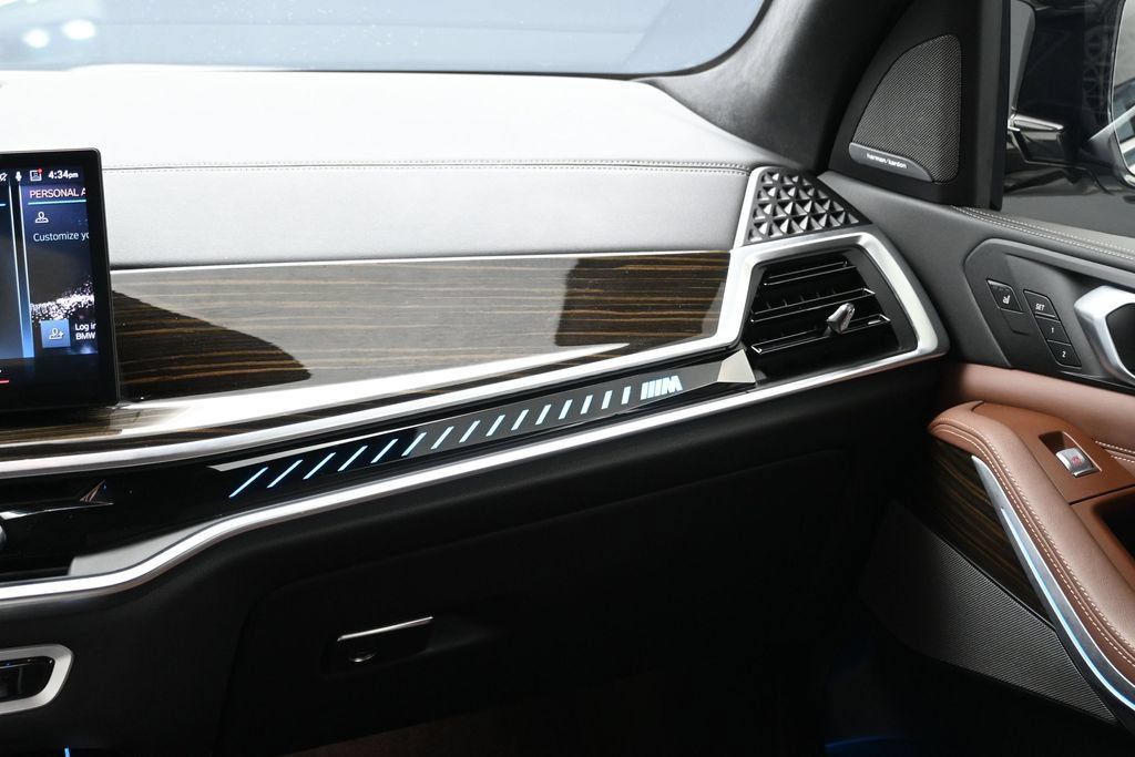 Used 2023 BMW X7 M60i w/ Executive Package AWD/4WD image 19