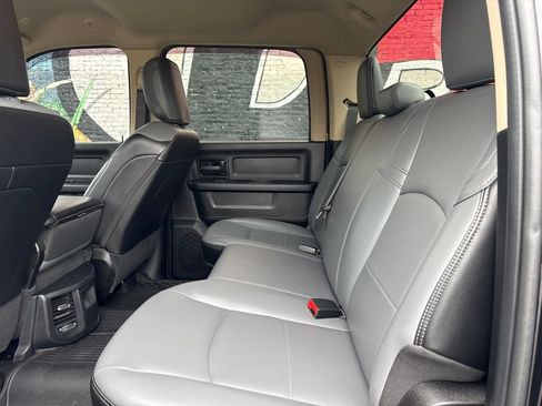 Used 2020 RAM 2500 Tradesman w/ Chrome Appearance Group AWD/4WD image 24