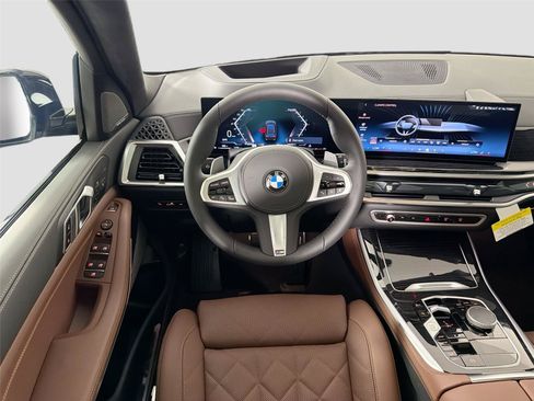 New 2026 BMW X5 xDrive40i w/ M Sport Package AWD/4WD image 23