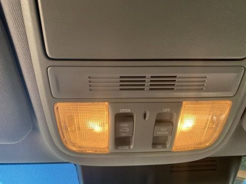 Used 2021 Honda CR-V EX image 33