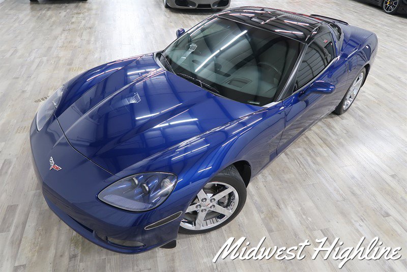 Used 2006 Chevrolet Corvette Coupe w/ Preferred Equipment Group RWD image 4