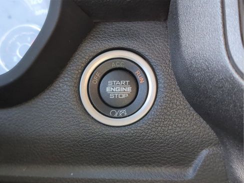 Used 2024 RAM 2500 Tradesman w/ Chrome Appearance Group image 21