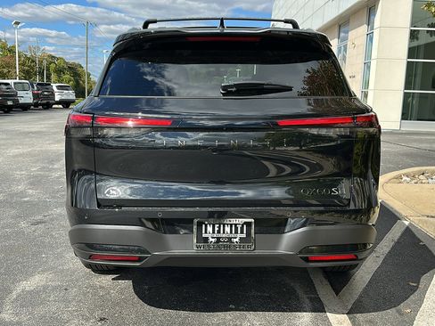 New 2026 INFINITI QX60 Sport w/ Dark Cargo Package image 4