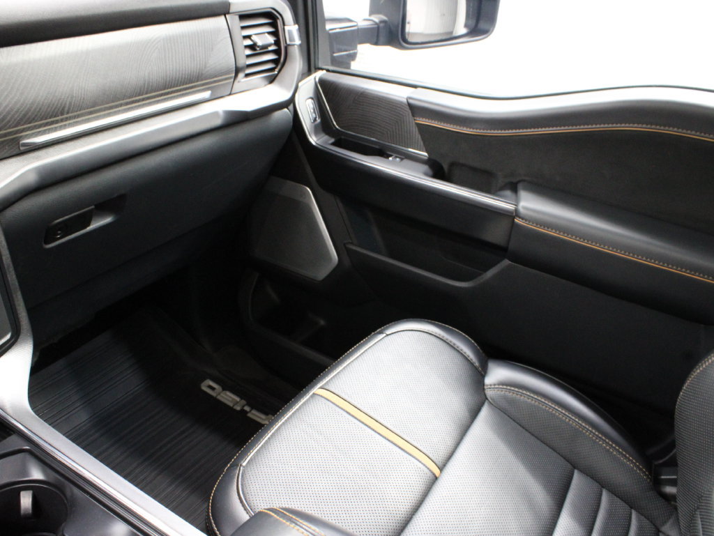 Used 2023 Ford F150 Platinum w/ FX4 Off-Road Package AWD/4WD image 39