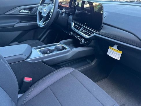 New 2026 Chevrolet Equinox EV LT FWD image 16