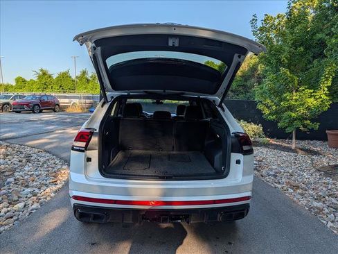 Certified 2025 Volkswagen Atlas Cross Sport SEL R-Line AWD/4WD image 22