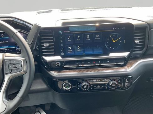 Used 2023 Chevrolet Silverado 1500 LT AWD/4WD image 11