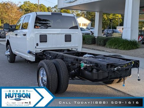 New 2026 RAM 3500 Tradesman w/ Chrome Appearance Group A image 8