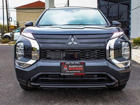 New 2026 Mitsubishi Outlander LE AWD/4WD image 2
