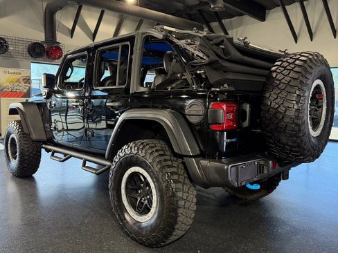 Used 2023 Jeep Wrangler Unlimited Rubicon 4xe AWD/4WD image 19