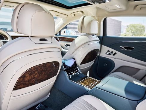 Used 2022 Bentley Flying Spur W12 AWD/4WD image 39