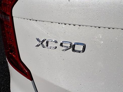 Used 2021 Volvo XC90 T8 Inscription w/ Lounge Package image 5