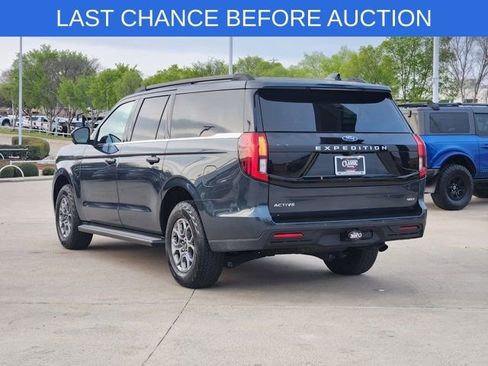 Used 2025 Ford Expedition Max Active image 3