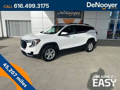 Used 2024 GMC Terrain SLE w/ Driver Convenience Package
