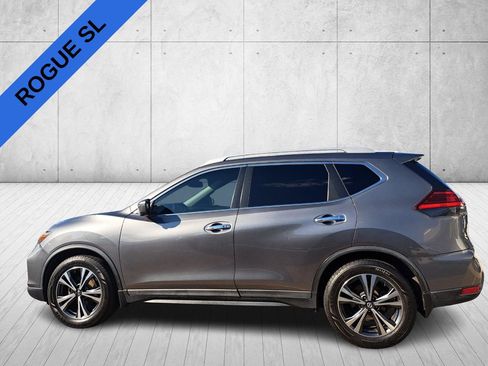 Used 2017 Nissan Rogue SL image 8