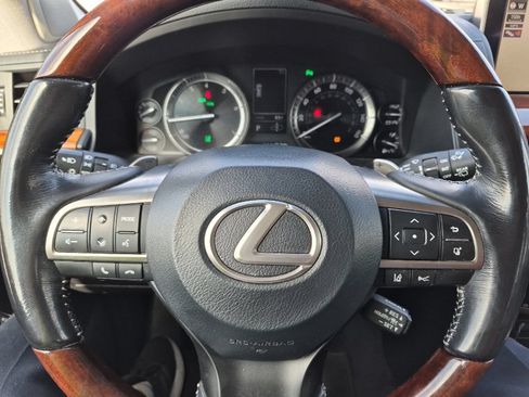 Used 2016 Lexus LX 570 4WD w/ Luxury Package image 24