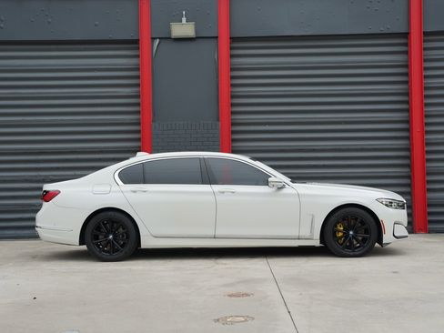 Used 2020 BMW 740i xDrive w/ Cold Weather Package image 3