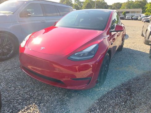 Used 2023 Tesla Model Y Performance AWD/4WD image 1