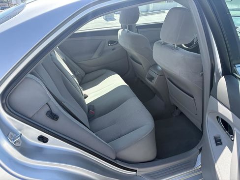 Used 2011 Toyota Camry LE image 14