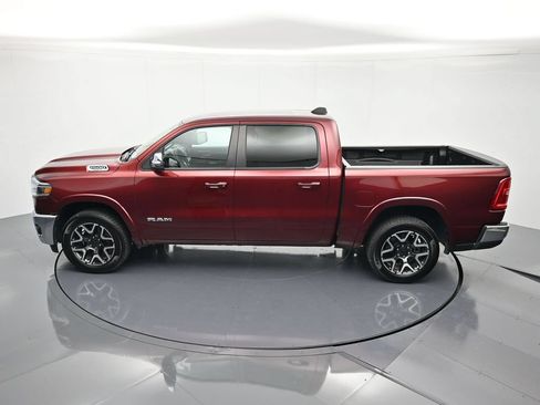 Used 2025 RAM 1500 Laramie AWD/4WD image 35