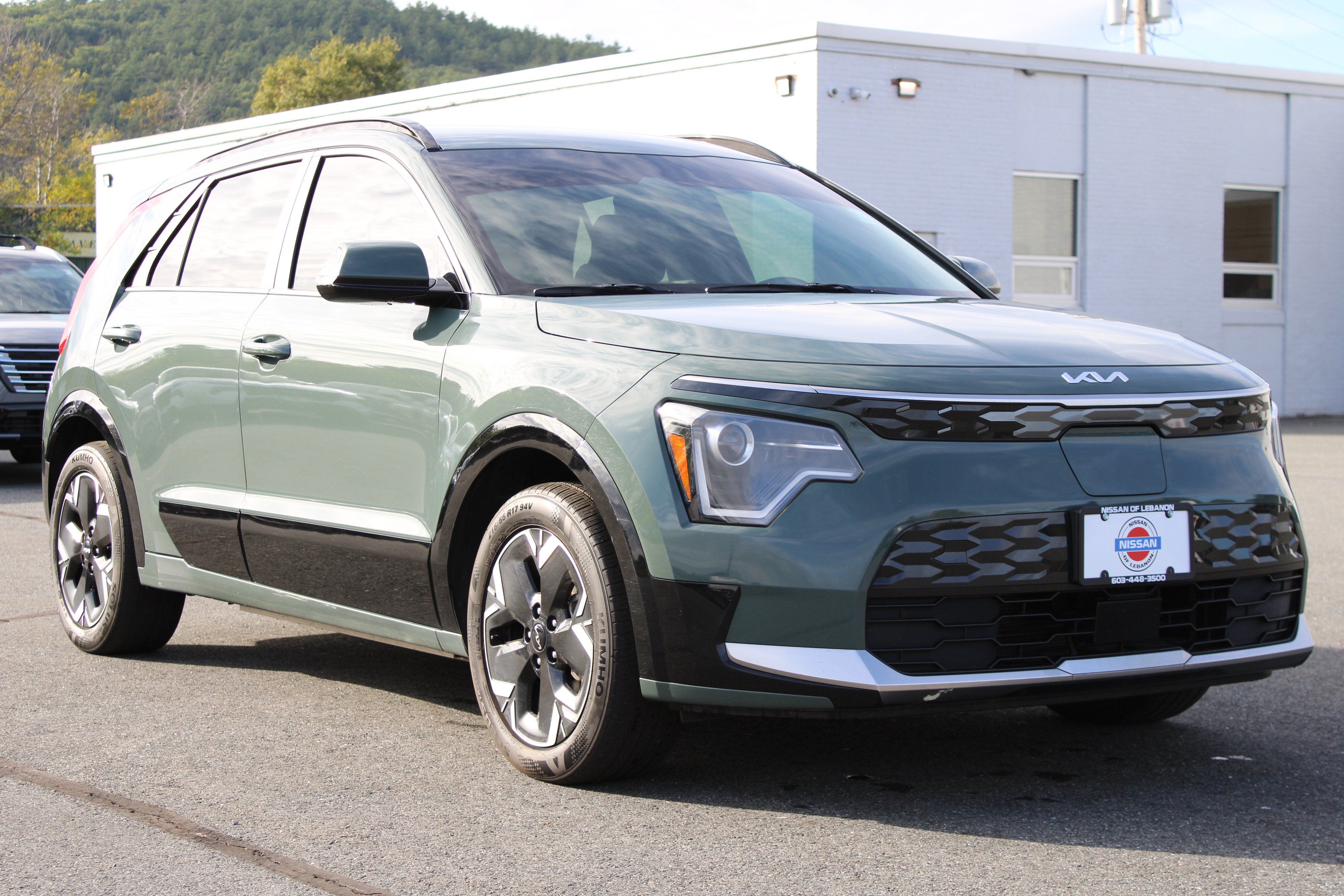 Used 2024 Kia Niro Wind w/ Wind Preserve Package FWD image 3