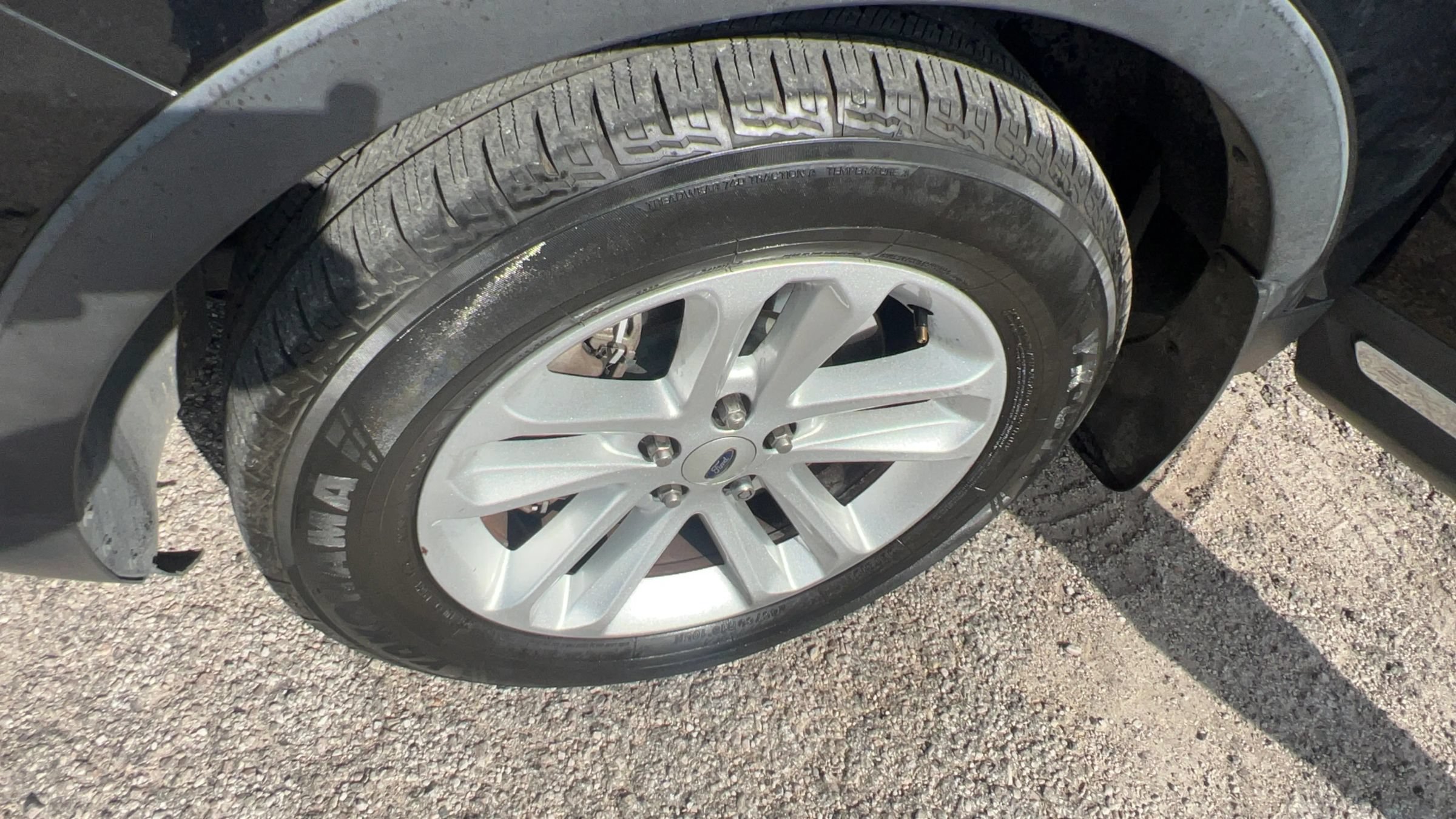 Used 2017 Ford Explorer XLT FWD image 30