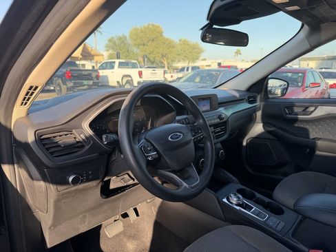Used 2020 Ford Escape S image 18