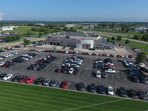 Used 2021 Toyota RAV4 LE image 28