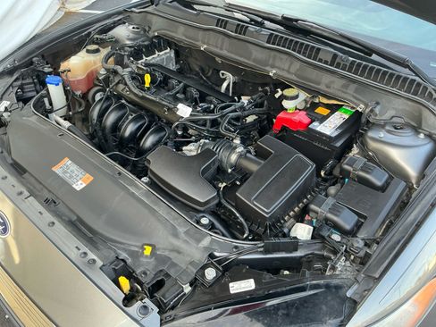 Used 2014 Ford Fusion SE image 22