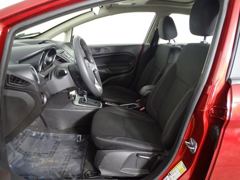 Used 2017 Ford Fiesta SE image 7