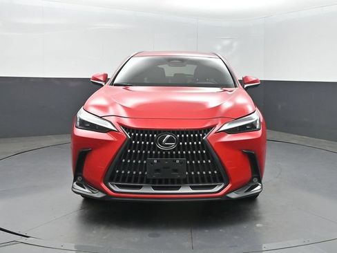 Used 2024 Lexus NX 250 FWD w/ Towing Package (2000 Lbs) image 39