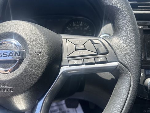 Used 2020 Nissan Rogue Sport SV FWD image 18