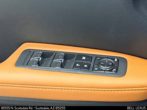 Used 2022 Lexus RX 350L Premium w/ Premium Package AWD/4WD image 16