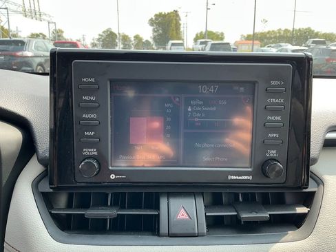 Used 2021 Toyota RAV4 XLE image 24