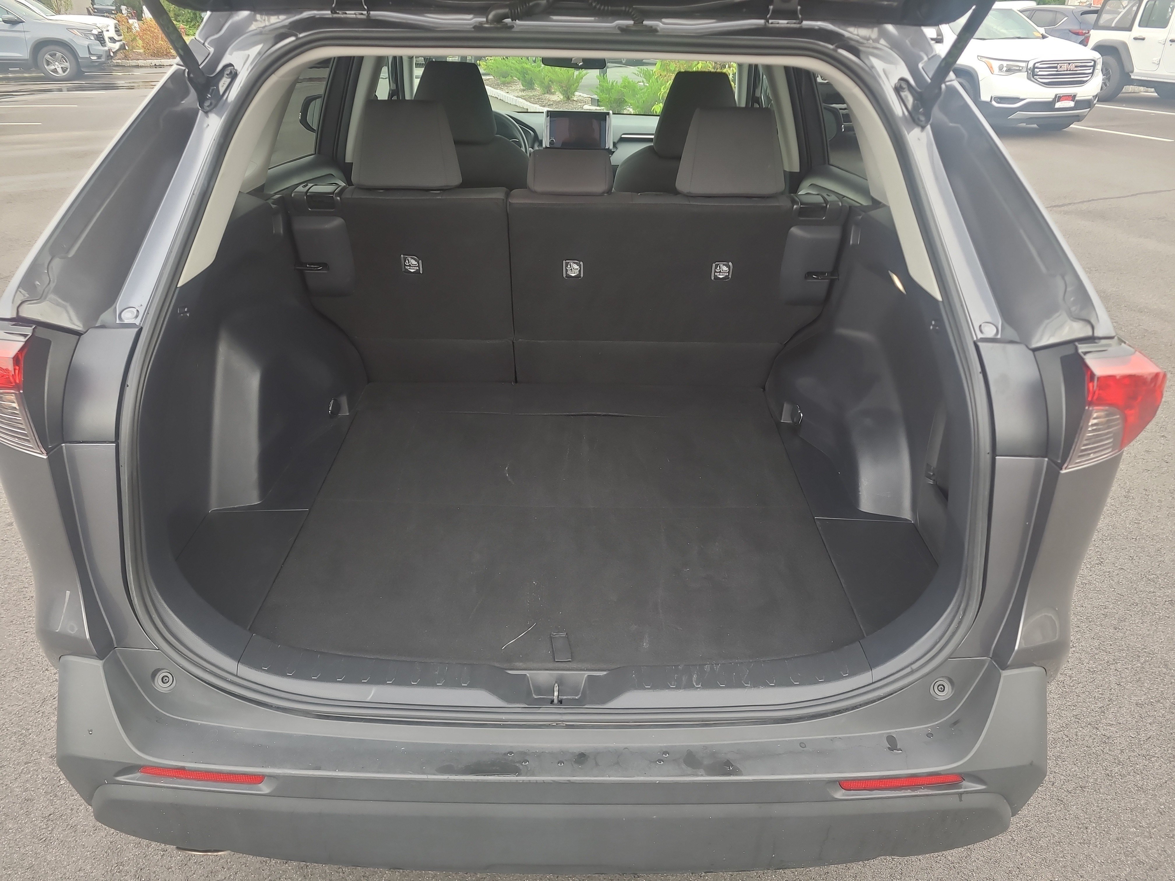 Certified 2025 Toyota RAV4 XLE AWD/4WD image 29
