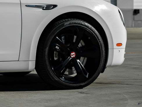 Used 2018 Bentley Flying Spur S V8 image 99