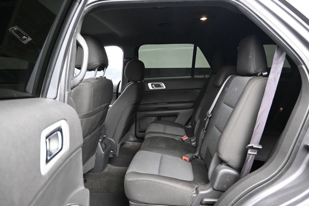 Used 2013 Ford Explorer XLT AWD/4WD image 23