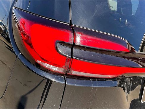 Certified 2025 Chrysler Pacifica Select image 27